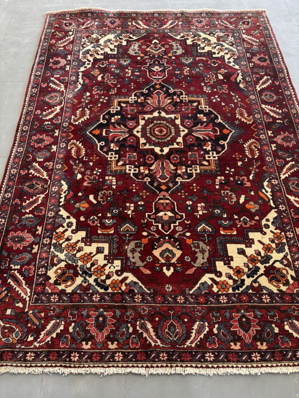 فرش بختیار